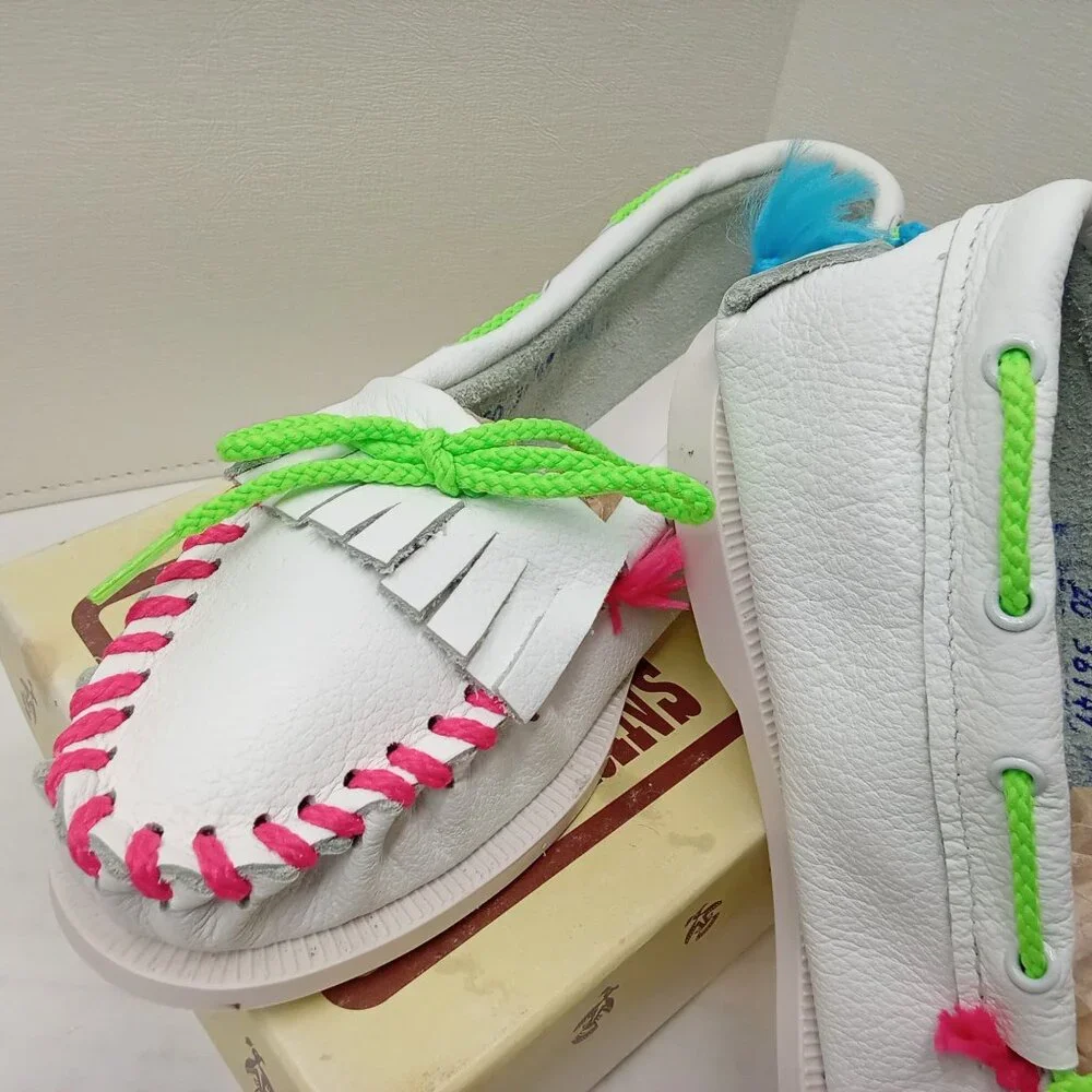 Footwear Taos Indian Maid Moccasins Style 526 Child size-2 White Leather New-IB
